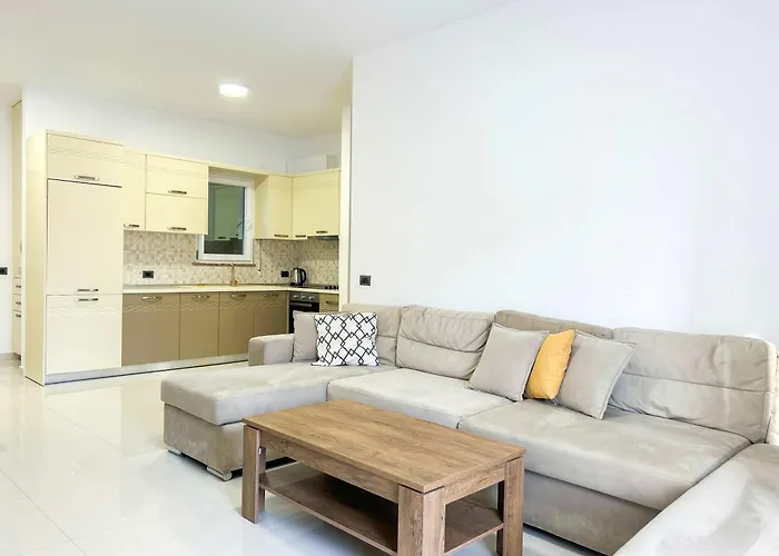 Villa Beach Golem (Tirana)